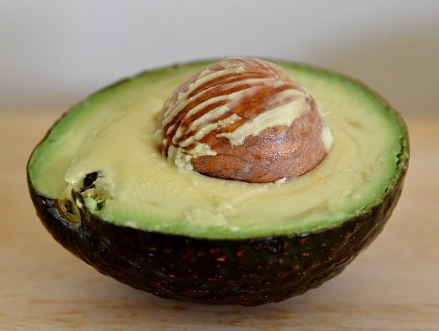 The Surprising Way to Keep Avocados Fresh That Most People Don't Know About 