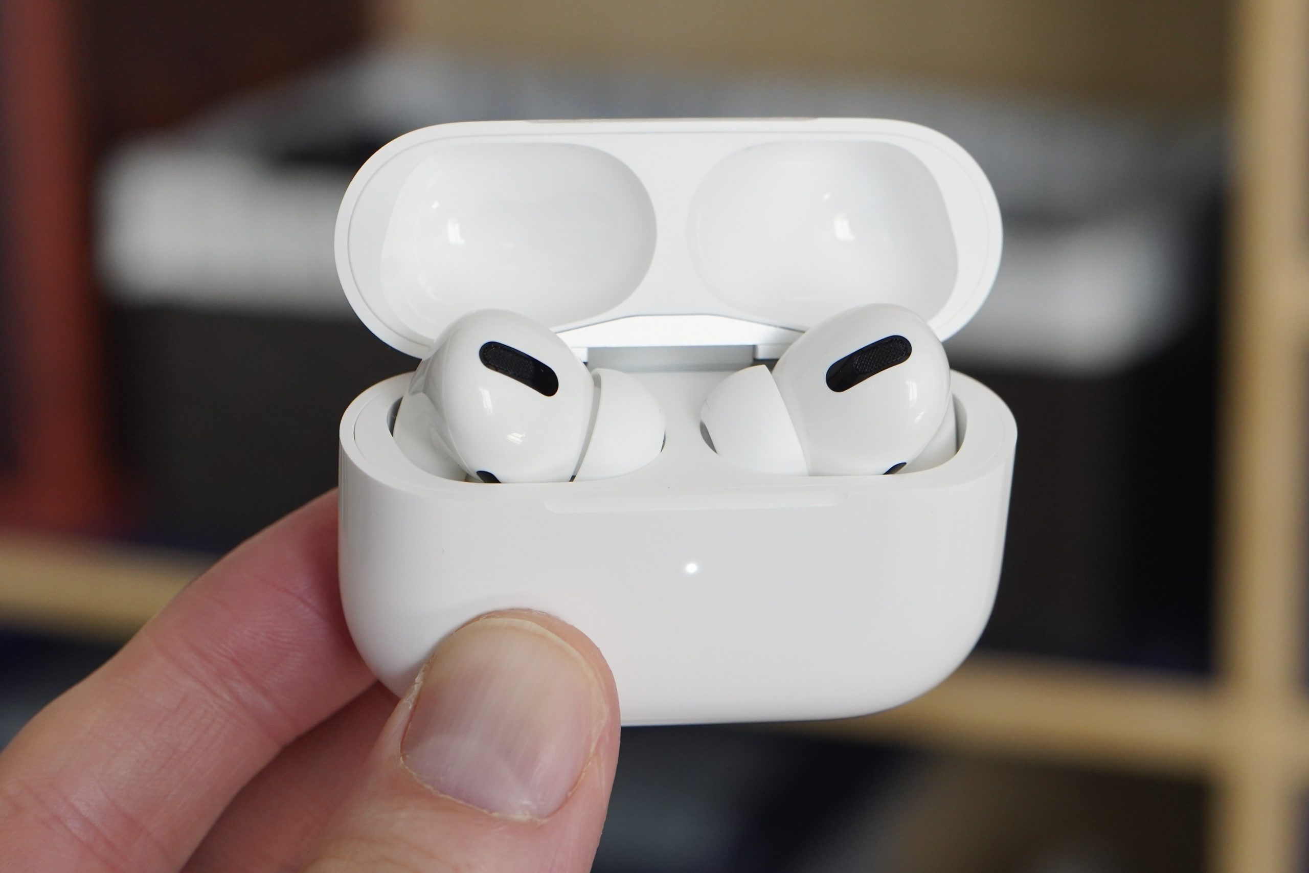 AirPods Emit More Radiation than a Microwave, and Even While Turned Off